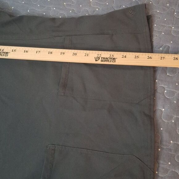 Med Couture gray scrub top size large - Picture 6 of 6